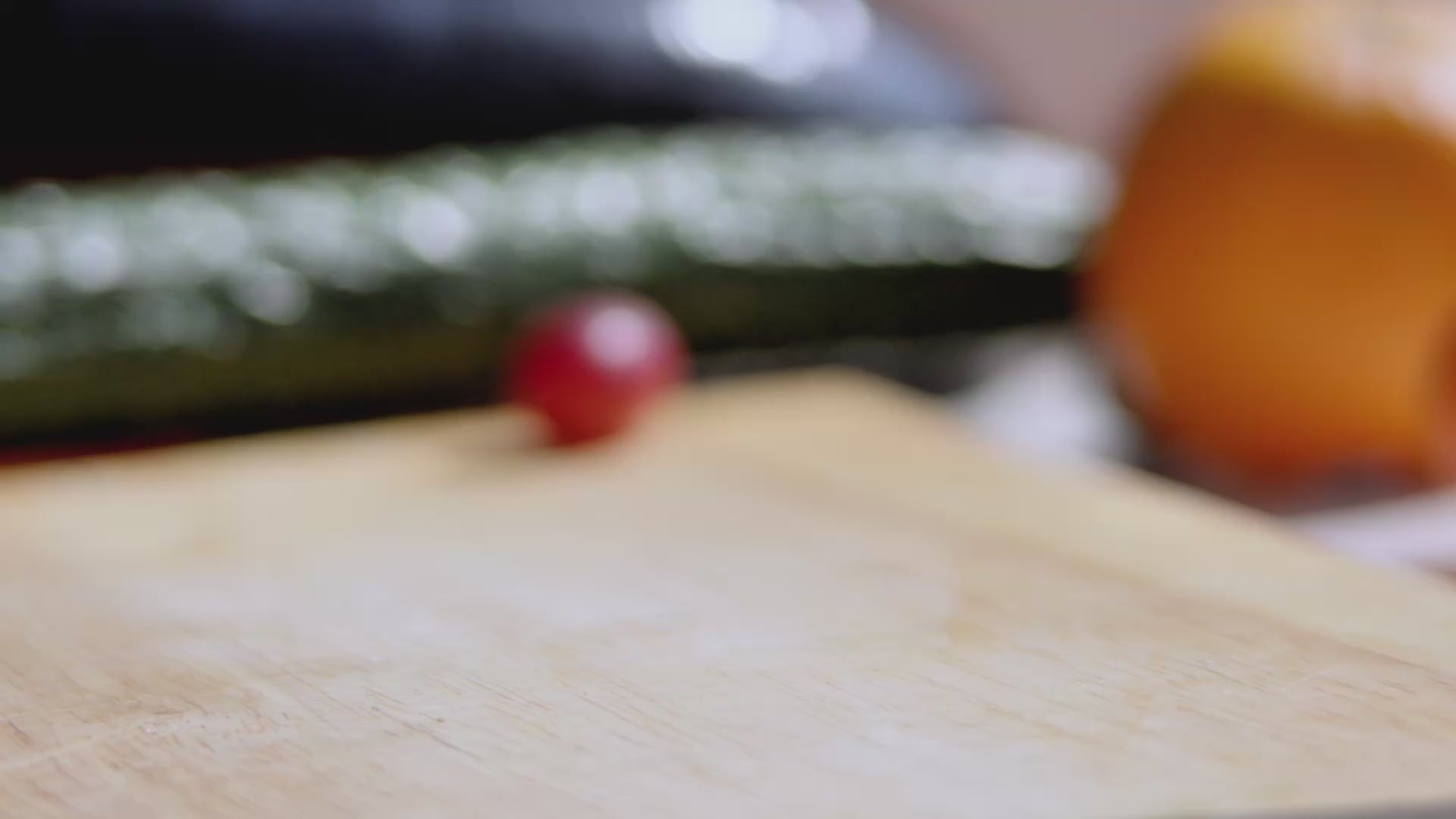 Load video: Demonstration of Pinch Mini cutting various vegetables but not able to puncture a balloon.